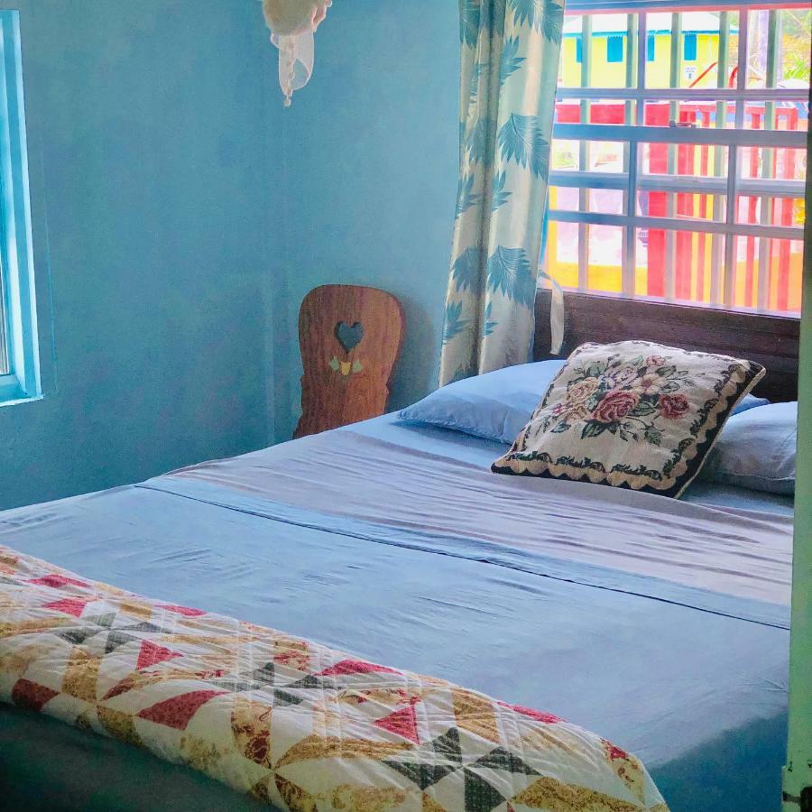Rainbow Beach Apartments & Rooms Calibishie Eksteriør bilde